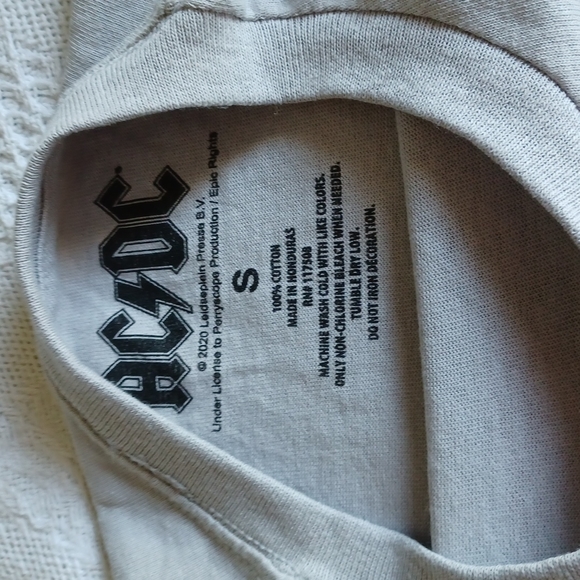 AC/DC T-shirt Small NWT Unisex - Picture 4 of 8